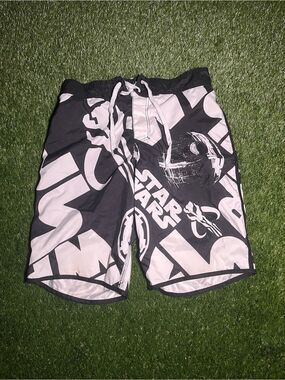 Star Wars Men’s Small Black & White Graphic Swim Trunks